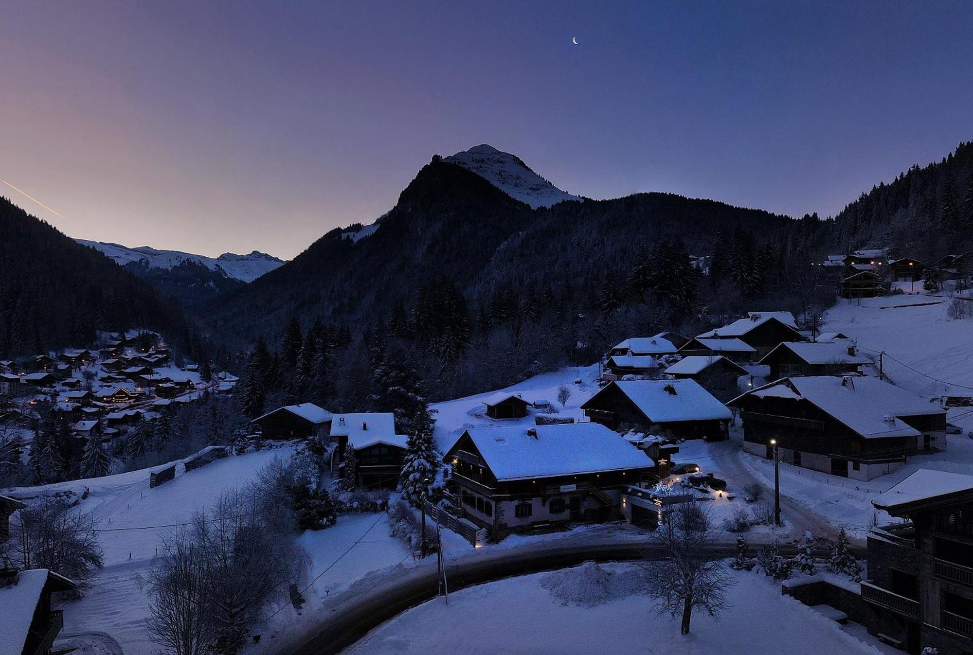 Le Passionnant Hotel Morzine Buitenkant foto